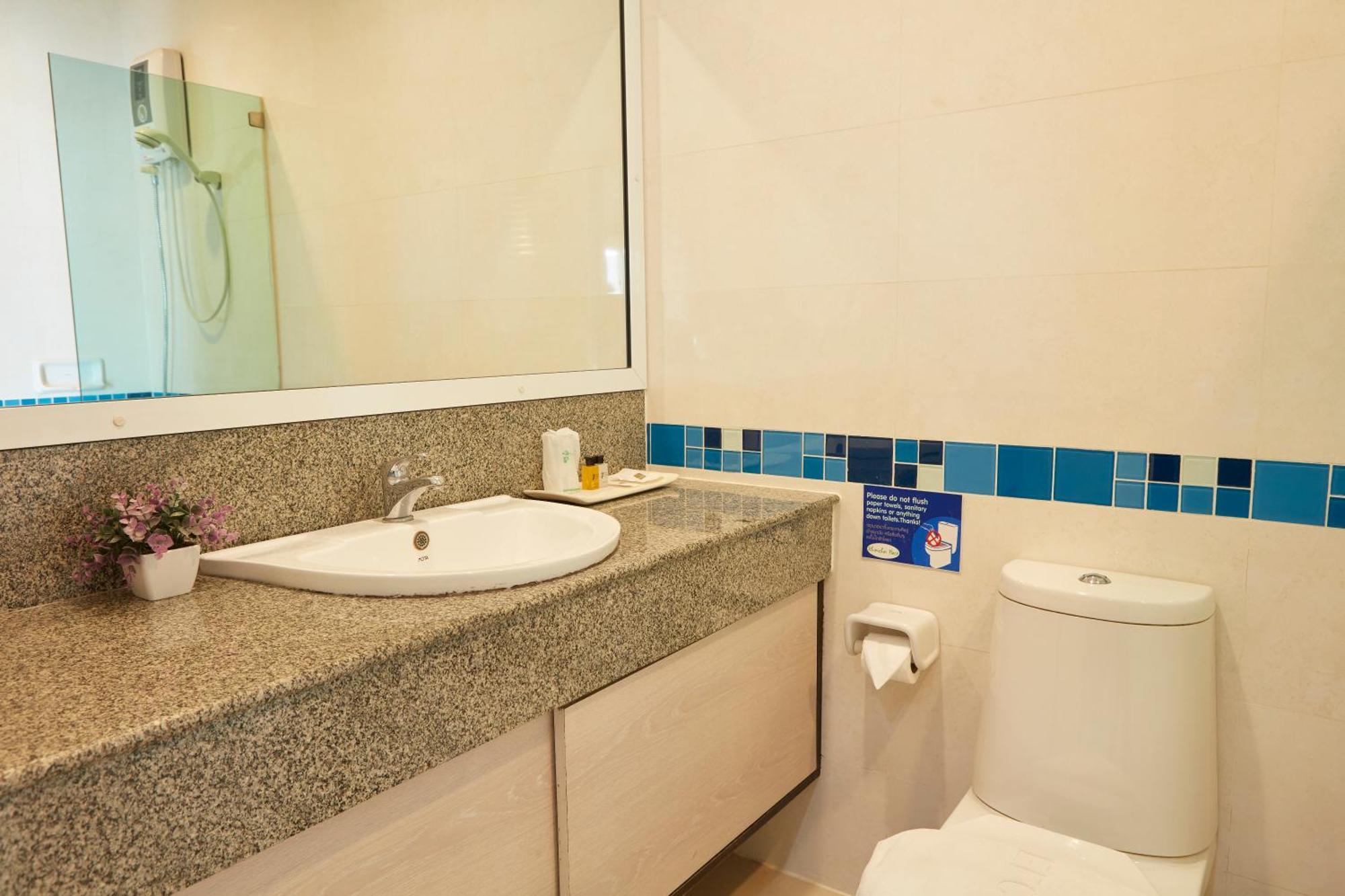 Rhienchai Place Hotel Surat Thani Exterior photo